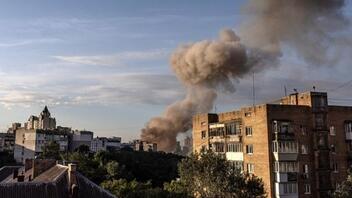 Ουκρανία: Τουλάχιστον έξι οι νεκροί από βομβαρδισμό στο Ντονέτσκ