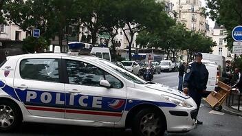 Συνεχίζονται οι έρευνες για να προσδιοριστούν τα κίνητρα του δράστη των φονικών πυρών στο Παρίσι