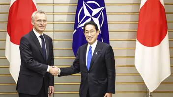 Το NATO και η Ιαπωνία δεσμεύονται για ενίσχυση των δεσμών τους απέναντι στην "ιστορική" απειλή για την ασφάλεια
