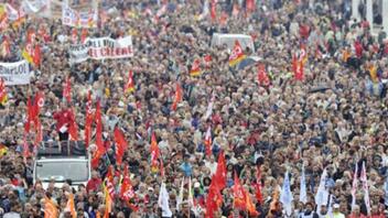 Γαλλία: Δεύτερη πανεθνική απεργία στη Γαλλία κατά της μεταρρύθμισης του συνταξιοδοτικού	