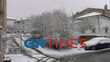 Θεσσαλονίκη: Χιόνι μέχρι 10 εκατοστά στον Χορτιάτη