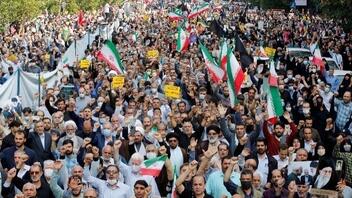 Στους 522 υπολογίζονται οι νεκροί από τις διαδηλώσεις στο Ιράν
