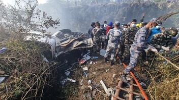 Στους 68 οι νεκροί από τη συντριβή του αεροσκάφους στο Νεπάλ