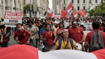 Περού: «Τώρα εμφύλιος πόλεμος!», διαμηνύουν διαδηλωτές