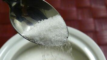Μπορεί η ζάχαρη να προκαλέσει καρκίνο; Πώς να τρώτε πιο υγιεινά χωρίς να την στερείστε