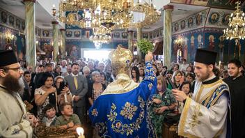  Λαμπρός εορτασμός των Θεοφανίων υπό του Αρχιεπισκόπου Αυστραλίας στην «ελληνοπρεπέστατη» Μελβούρνη