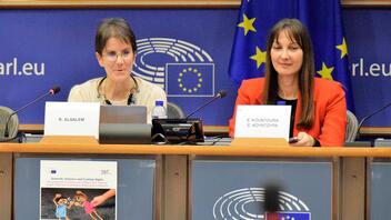 Με επιτυχία η εκδήλωση της Έ. Κουντουρά στο Ευρωκοινοβούλιο για την ενδοοικογενειακή βία και τα δικαιώματα επιμέλειας