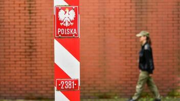 Η Βαρσοβία κλείνει σημαντικό συνοριακό πέρασμα με τη Λευκορωσία