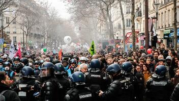 Γαλλία: Εκατοντάδες χιλιάδες διαδήλωσαν για τέταρτη φορά το τελευταίο 20ήμερο