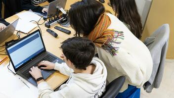 Πόσο ασφαλές είναι το διαδίκτυο στην Ελλάδα - Έφηβοι σε ρόλο ερευνητών