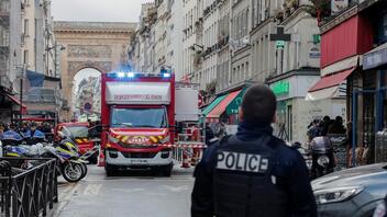 Γαλλία: Άνδρας πυροβολεί από το μπαλκόνι του