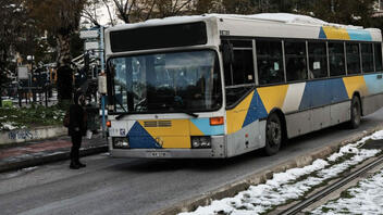 Τροχαίο στη Βασιλίσσης Σοφίας: Λεωφορείο συγκρούστηκε με ΙΧ – 10 ελαφρά τραυματίες