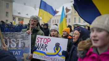 Χιλιάδες πολίτες στους δρόμους της Ευρώπης - Ζητούν τον άμεσο τερματισμό του πολέμου στην Ουκρανία