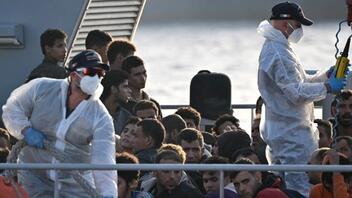 Η Ιταλία επιβάλλει αυστηρούς περιορισμούς στα πλοία ΜΚΟ που σώζουν μετανάστες
