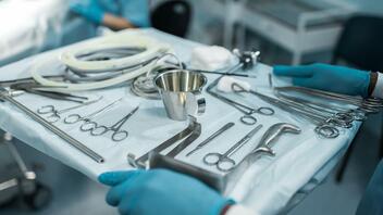 Ξέχασαν χειρουργική βελόνα στην κοιλιά ασθενούς – Καταδικάστηκαν για σωματική βλάβη