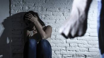 Αργυρούπολη: Κάθειρξη 10 ετών στον 47χρονο νταή που ξυλοκόπησε την σύντροφό του