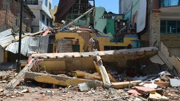 Σεισμός στον Ισημερινό: Αυξάνονται οι νεκροί και οι τραυματίες