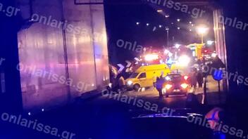 Σοβαρά τραυματίες και εγκλωβισμένοι μετά από τη σύγκρουση τρένων έξω από τη Λάρισα!