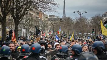 Γαλλία: Ενατη ημέρα εθνικών κινητοποιήσεων 