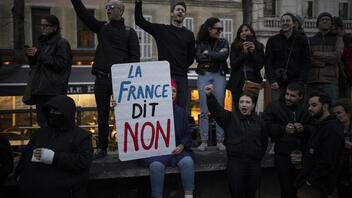 Γαλλία: Αντίστροφη μέτρηση για τη συζήτηση των προτάσεων μομφής