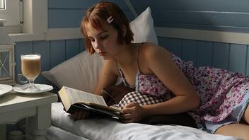 Τρεις λόγοι για να βάλεις στη ρουτίνα ύπνου το βιβλίο
