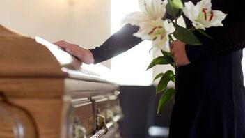 Τα γραφεία κηδειών ζητούν προστασία από την Πολιτεία