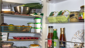 Ποια φρούτα και λαχανικά πρέπει να βάζετε στο ψυγείο