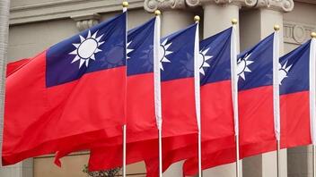 Η Ταϊβάν λέει πως εντόπισε ελικόπτερο και τρία πολεμικά πλοία της Κίνας κοντά στη νήσο