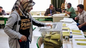 Οριστικά σε β’ γύρο θα κριθούν οι τουρκικές εκλογές