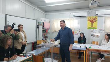 Στο Αρκαλοχώρι ψήφισε ο Νίκος Ανδρουλάκης