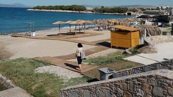 Πρόσβαση ΑμεΑ σε 250 παραλίες της Ελλάδας