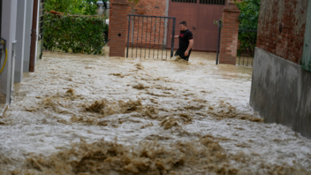 Συνεχίζονται οι καταστροφικές πλημμύρες στην Ιταλία