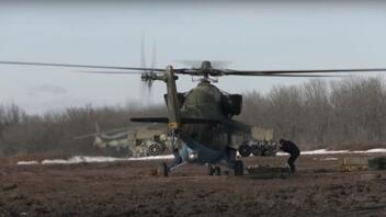 Αναφορές για κατάρριψη 4 ρωσικών στρατιωτικών αεροσκαφών και ελικοπτέρων κοντά στην ουκρανική μεθόριο