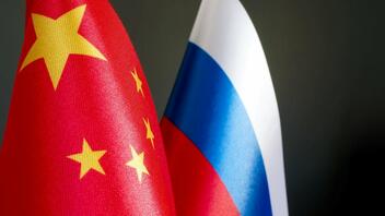 TASS: Στη Μόσχα ο Κινέζος ειδικός απεσταλμένος, Λι Χουί