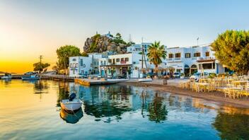 Οικογενειακές διακοπές, σπορ ή… ησυχία; Τα ελληνικά νησιά που προτείνει η «Le Figaro»