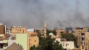 Η Αίγυπτος επιτρέπει πλέον την είσοδο μόνο σε Σουδανούς που εξασφάλισαν βίζες στην επικράτεια