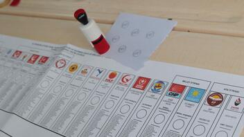 Τουρκία: Έκλεισαν οι κάλπες – Μαζική η συμμετοχή, αγωνία για τα πρώτα αποτελέσματα