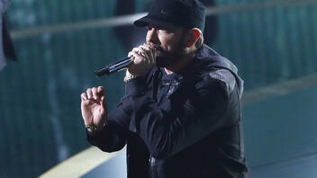 Eminem: Τα τραγούδια στη δουλειά μπορεί να συνιστούν σεξουαλική παρενόχληση