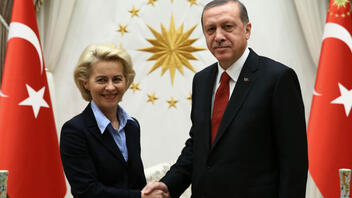 Επικοινωνία Φον ντερ Λάιεν – Ερντογάν: Τι συζήτησαν για τις σχέσεις ΕΕ – Τουρκίας