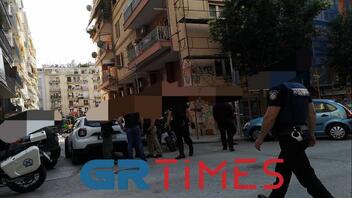 Θεσσαλονίκη: Άνδρας βρίσκεται ταμπουρωμένος σε διαμέρισμα