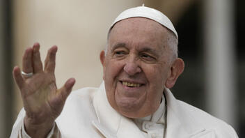 Πάπας Φραγκίσκος: Στο νοσοκομείο για επείγουσα εγχείρηση