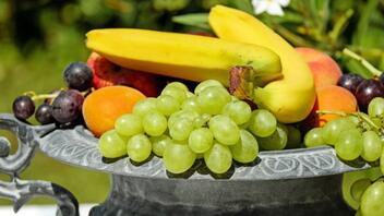 Θέλεις να χάσεις λίπος από την κοιλιά; Ποια φρούτα θα σε βοηθήσουν