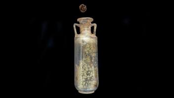 Ένα αρχαίο μπουκάλι αρώματος αποκαλύπτει πώς μύριζαν οι Ρωμαίοι