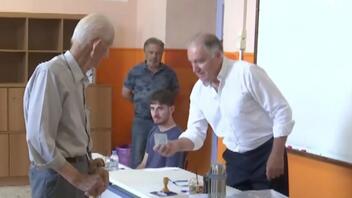 Ψηφοφόρος ετών 98 στις Σέρρες -Κάλεσε τους νέους να ψηφίσουν