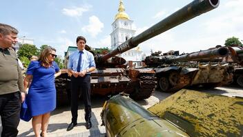 Αιφνιδιαστική επίσκεψη Τριντό στην Ουκρανία