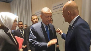 Σύντομη συνάντηση Δένδια – Ερντογάν στη σύνοδο κορυφής του ΝΑΤΟ