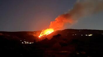 Πυρκαγιά στην Χίο – Μήνυμα του 112 για εκκένωση δύο οικισμών 