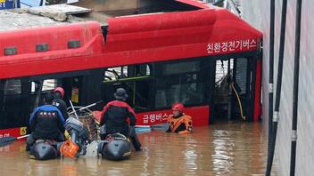 Νότια Κορέα: 35 νεκροί από τις πλημμύρες 