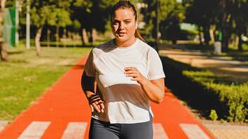 Απώλεια βάρους: Πόσο θα αδυνατίσετε εάν περπατάτε μια ώρα την ημέρα
