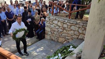 Ο Δ. Πιτσικάκης στις τελετές τιμής για τους πεσόντες σε Μονή και Μάραθος